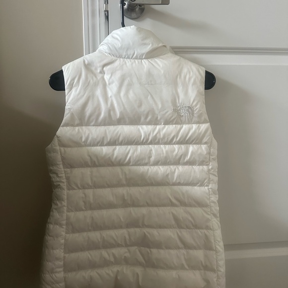 The North Face Women's Cream Quilted Vest - Picture 2 of 2